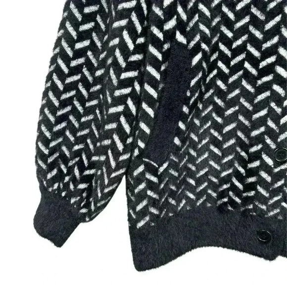 LIVERPOOL Fuzzy Black White Herringbone Balloon Sleeve Knit Cardigan Size Small - Picture 3 of 7